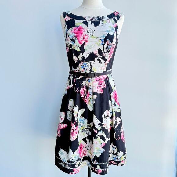 White House Black Market Dresses & Skirts - WHBM Black Floral Fit & Flare Dress 8 with Pockets Romantic Garden Party